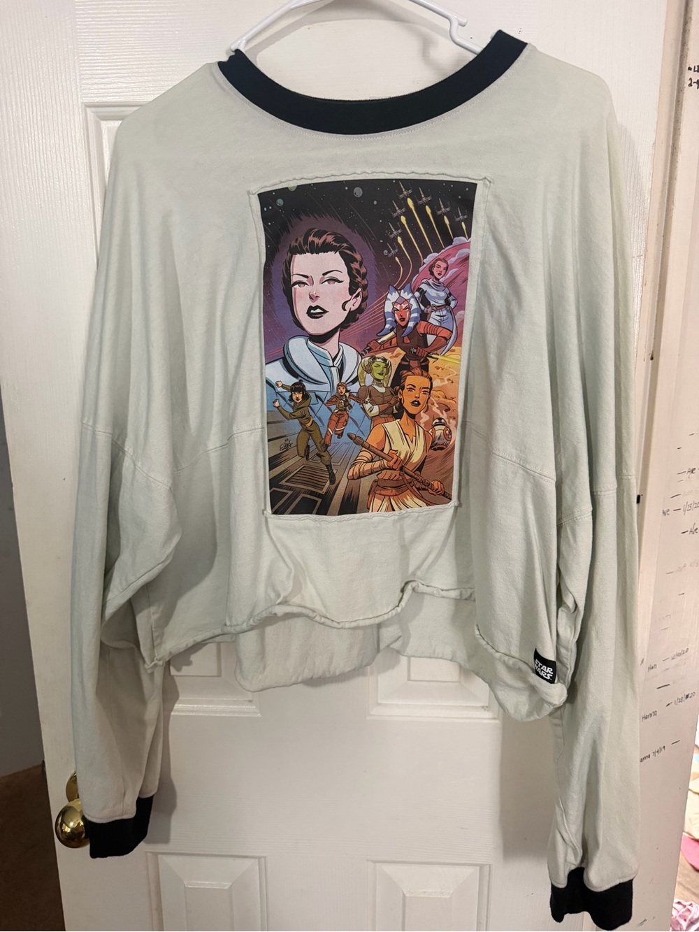 Star Wars Light Sage Graphic Cropped Crewneck Sweater with Black Trim